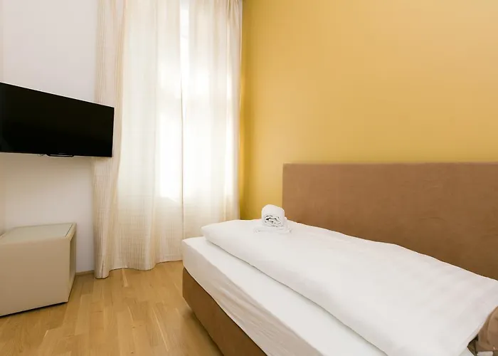 Castellez 1020 Апартаменты *