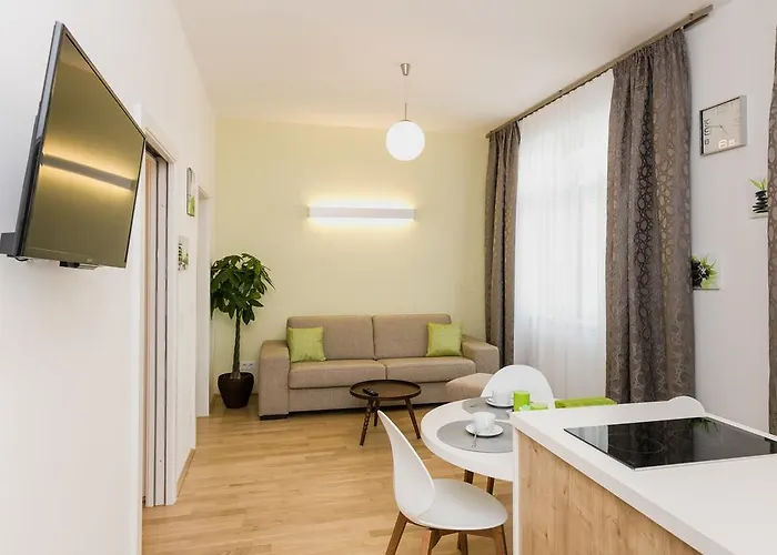 Apartmán Castellez 1020 *