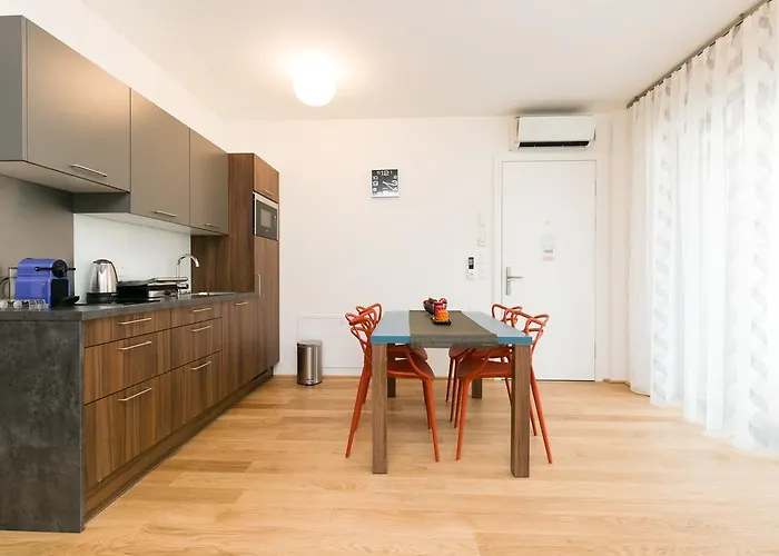 Apartmán Castellez 1020 *